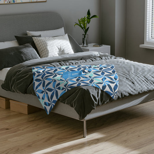 Cozy Elegance Velveteen Blanket, Soft Microfiber Throw for Home, Warm Decorative Blanket, Ideal for Cozy Nights, Gift for Warm Celebrations