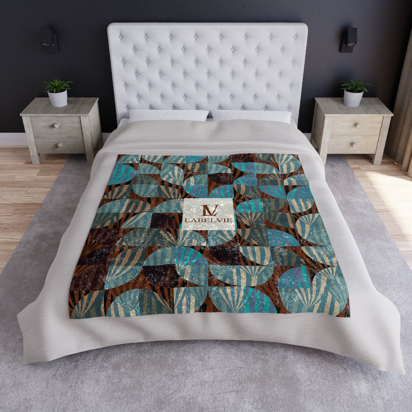 Elegant Crushed Velvet Blanket with Abstract Design, Cozy Throw for Home Décor, Stylish Gift for Any Occasion, Warm Soft Blanket