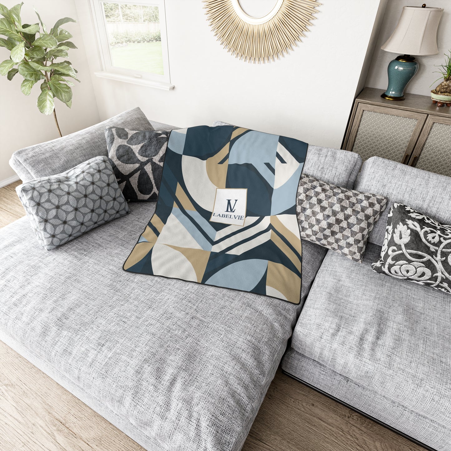Geometric Pattern Polyester Blanket, Cozy Home Decor, Gift for Adults & Teens, Perfect for Camping and Picnics, Modern Throw Blanket