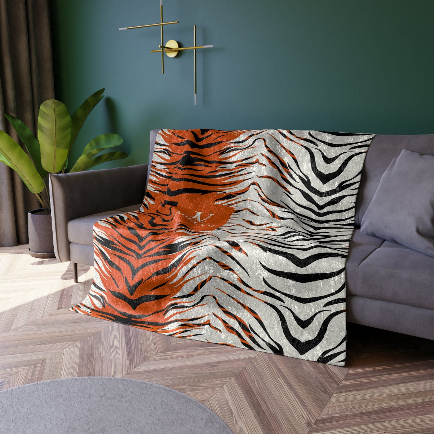 Stylish Tiger Print Crushed Velvet Blanket - Cozy Home Decor, Gift for Animal Lovers, Home Essentials, Bedroom Throw, Boho Blanket