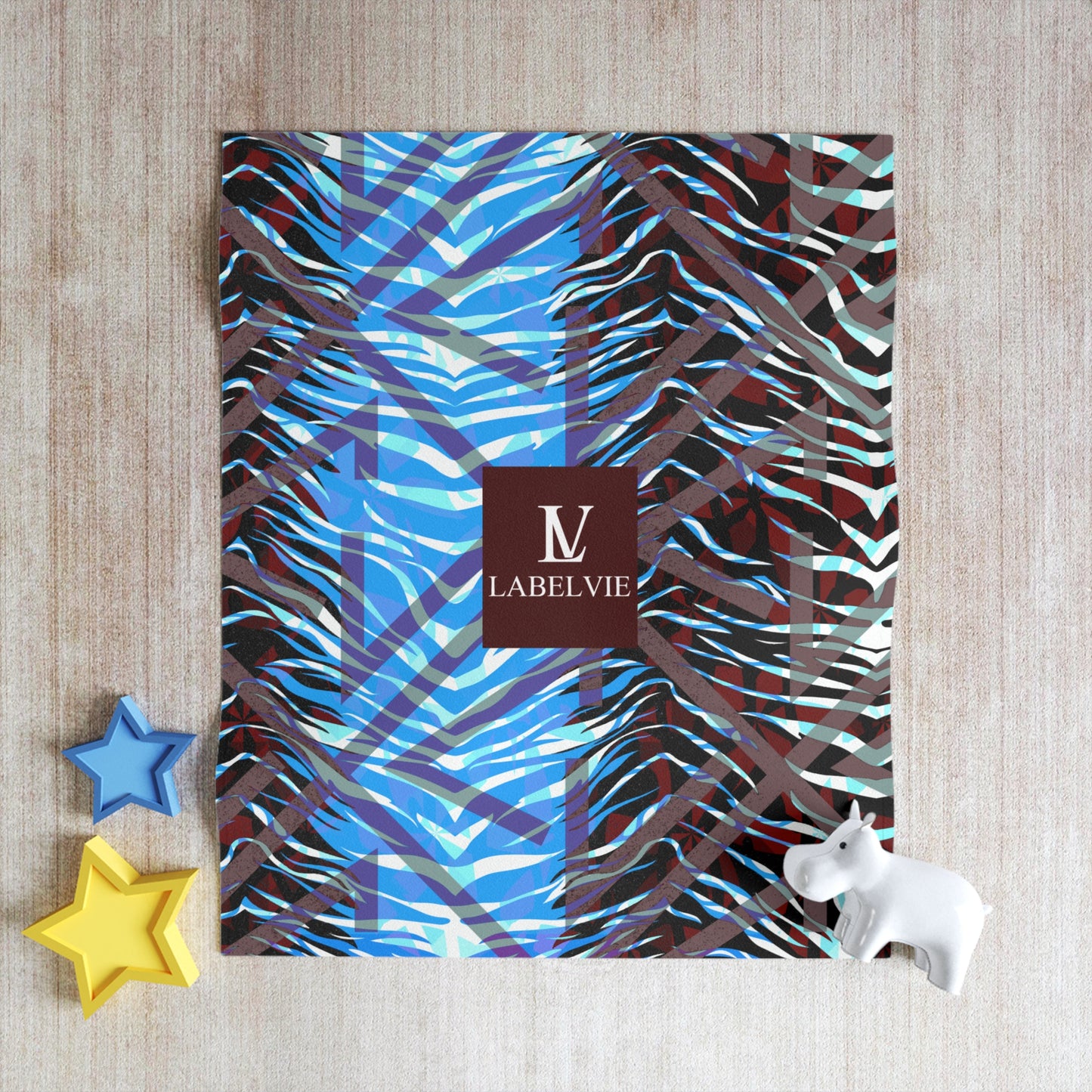 Abstract Zebra Print Throw Blanket, Cozy Home Décor, Perfect Gift for Animal Lovers, Stylish Accent for Living Room, Perfect for Snuggling