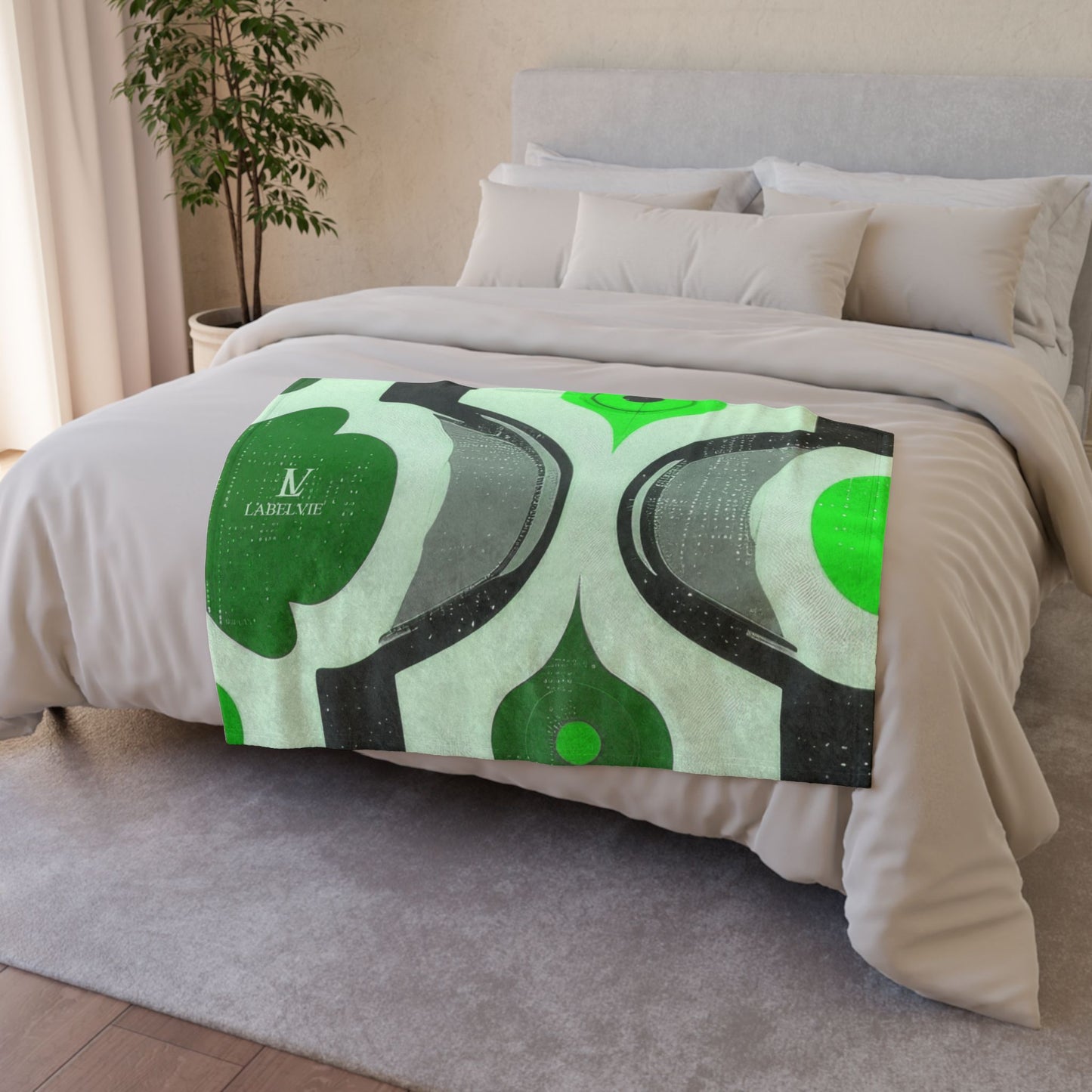 Retro Green Geometric Polyester Blanket — Mid-Century Modern Throw