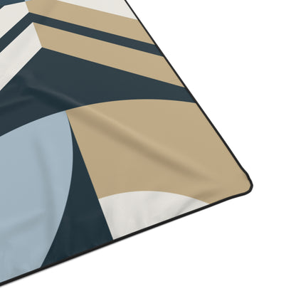 Geometric Pattern Polyester Blanket, Cozy Home Decor, Gift for Adults & Teens, Perfect for Camping and Picnics, Modern Throw Blanket